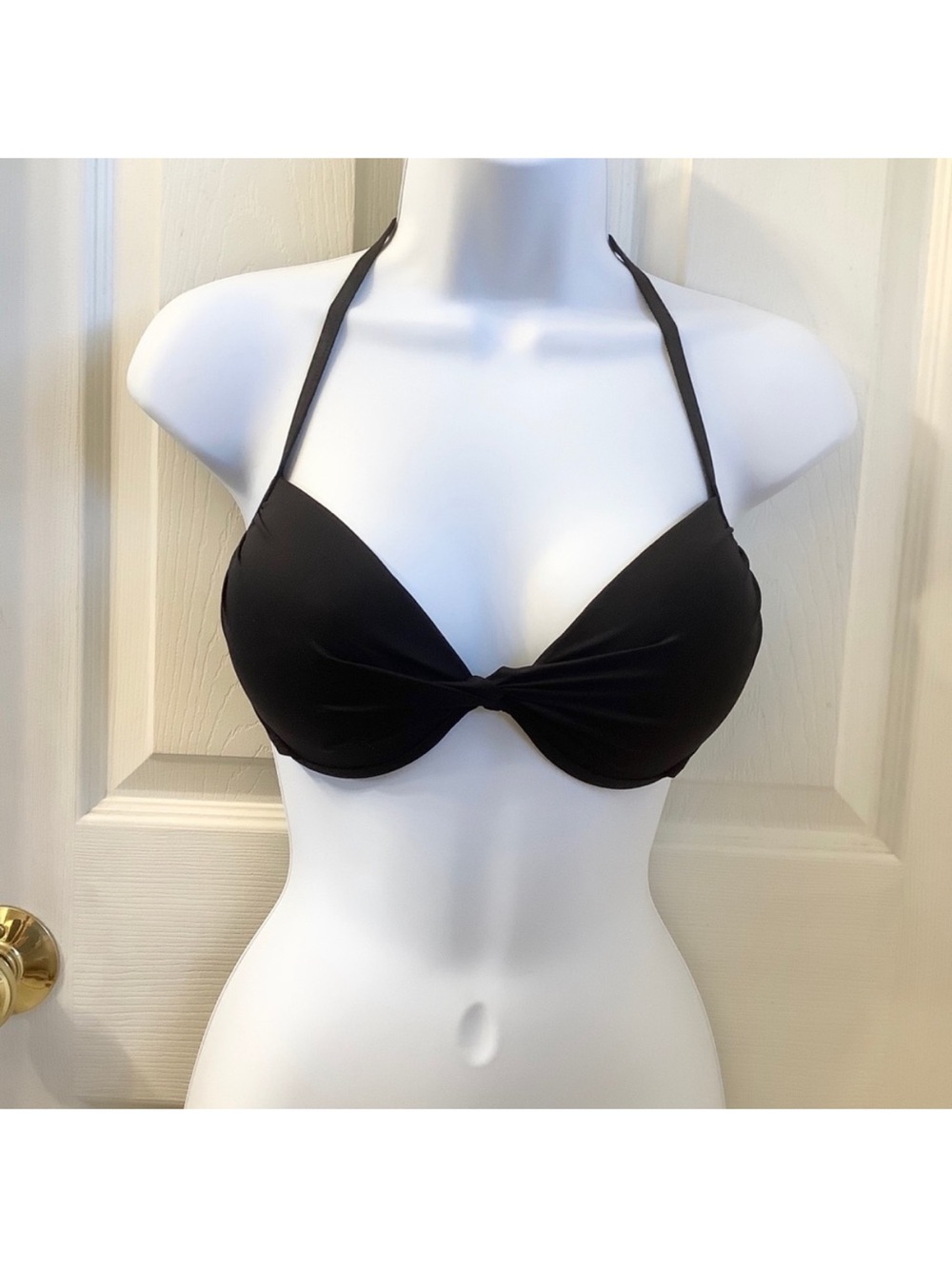 Victoria’s Secret Push Up Twist Front Bikini Top